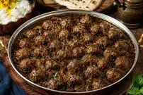 طرز تهیه خورشت داود پاشا؛ غذای ترکی با طعم ملس رب انار و کوفته‌های قلقلی
