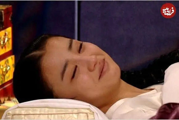 عکس| سفر زمان؛ «ملکه اینهیون» (سریال دونگ‌یی) در حال تشویق تیم کره در جام جهانی