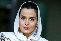 عکس| سفر زمان؛ تیپ و چهرۀ بازیگر نقش «سوجان» در مراسم اکران یک فیلم