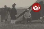 عکس| سفر زمان؛ اروپایی‌ها و نوکرهای هندی‌شان در دشت‌های اطراف اصفهان؛ 135 سال قبل