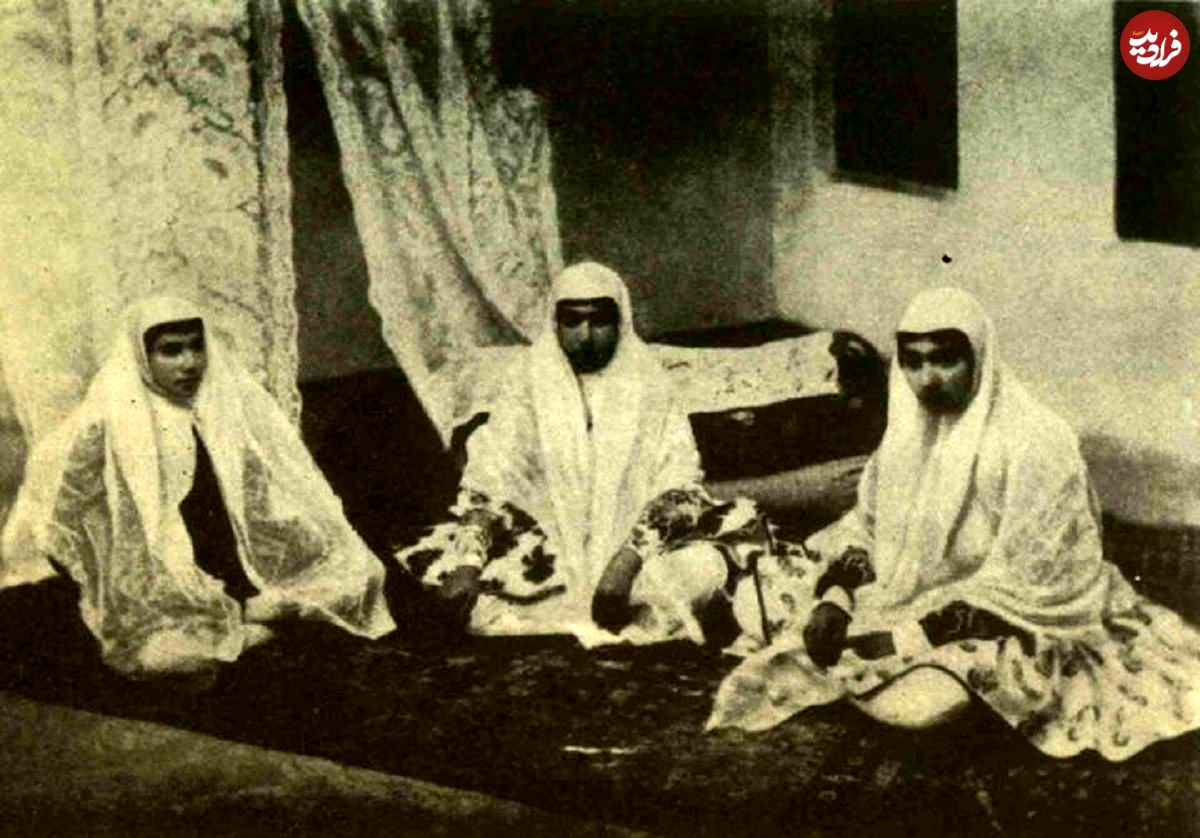 سفر در زمان؛ ابروهای زنان دوران قاجار به شکل کلاغی در حال پرواز بود؛ در ماه دو روز وسمهکشان برگزار میشد