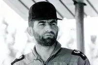 عکس؛ سفر به تاریخ؛ چهرۀ متفاوت «شهید عباس بابایی» قبل از انقلاب در یک سفر زیارتی