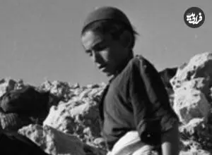 عکس| سفر زمان؛ پسر چوپان و الاغ‌هایش در کوهستان صعب‌العبور؛ سال 43