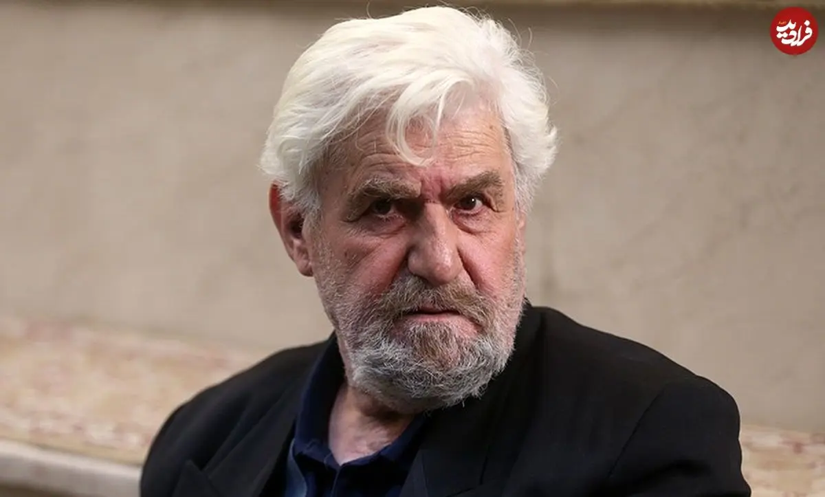 عکس| سفر زمان؛ چهرۀ «عنایت بخشی» در 35 سالگی با لباس عربی سوار بر شتر